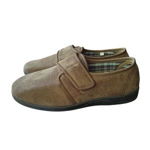 Sleepers men’s green velcro slippers. Size 9